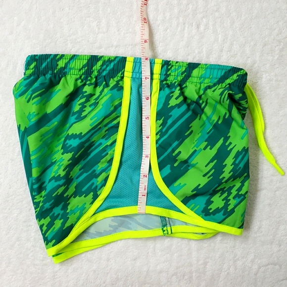Nike girls S running dri-fit athletic shorts NWT - Picture 9 of 11